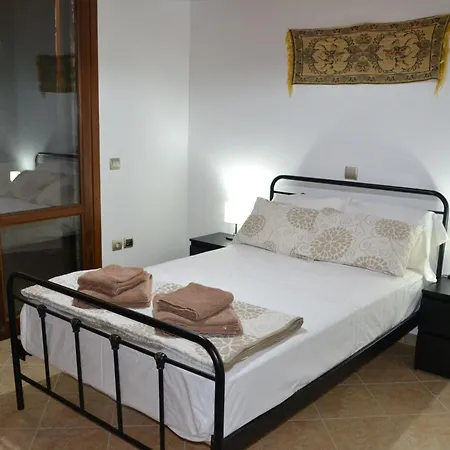 Tsampika's Traditional Stone In Siana